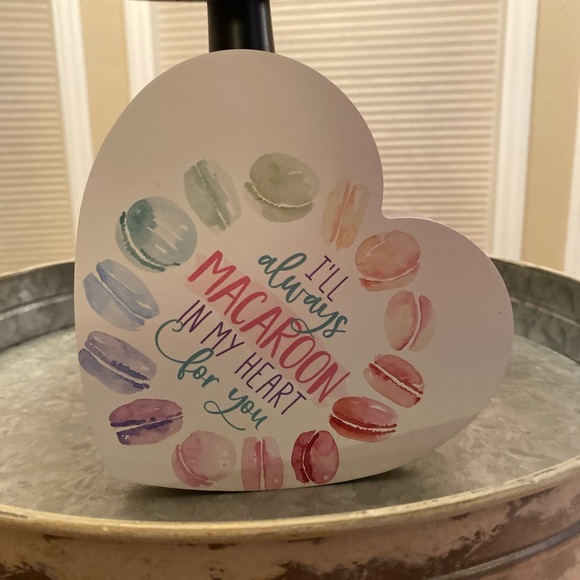 Valentine’s Day Macaroon Heart Sign, “I’ll Always Macaroon In My Heart For You” - Picture 6 of 15